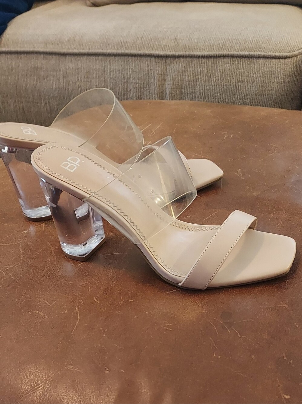 Nordstrom's BP Ladies Sandals Clear Strap Lucite Block in Nude Sz 6m. Beautiful!
